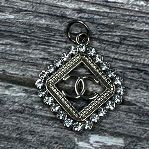 Chanel Stamped Zipper Pull/Button Authentic w/ Necklace EUC​